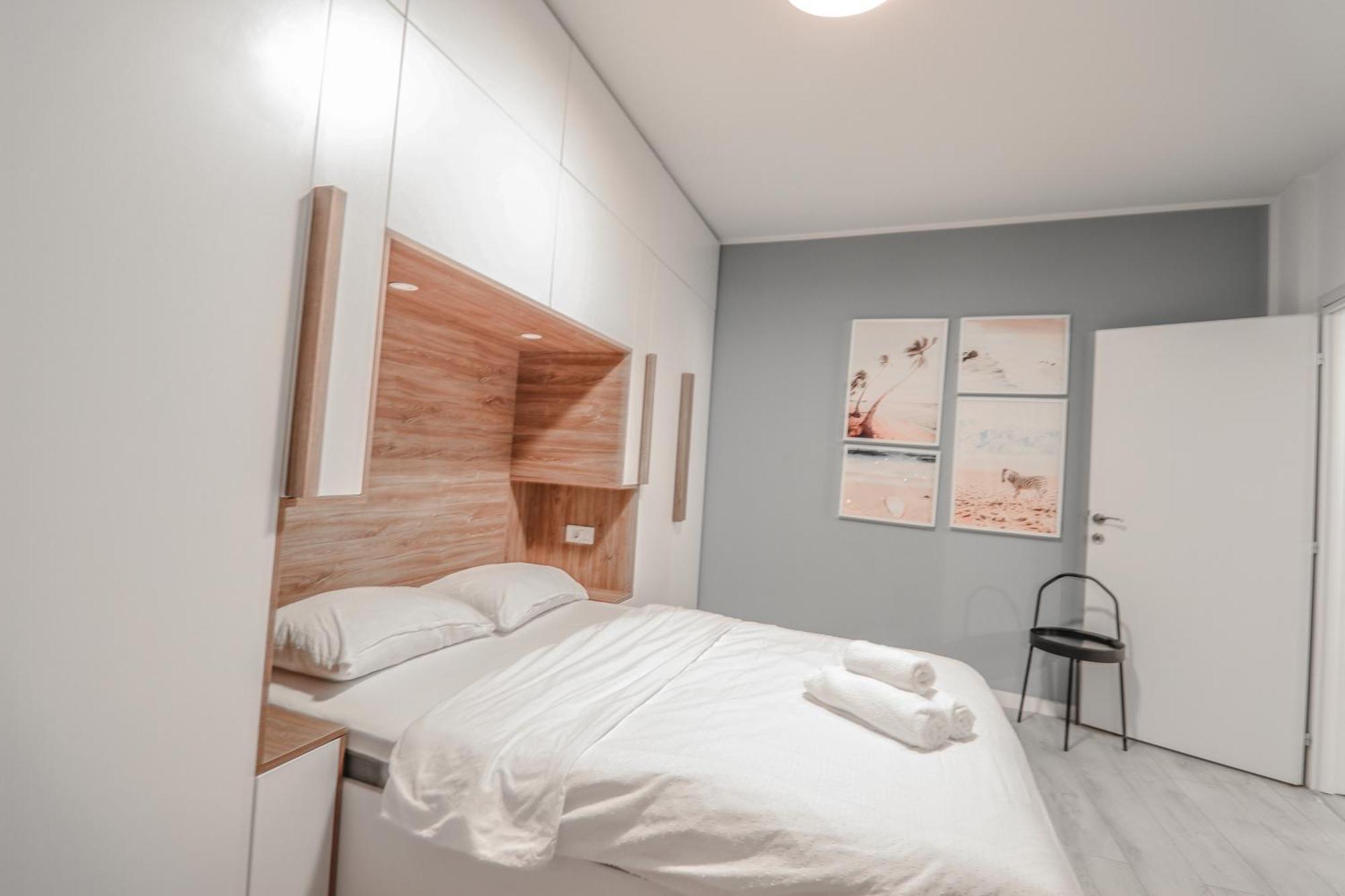 Piata Romana, Two Bedrooms Apartment Бухарест Экстерьер фото